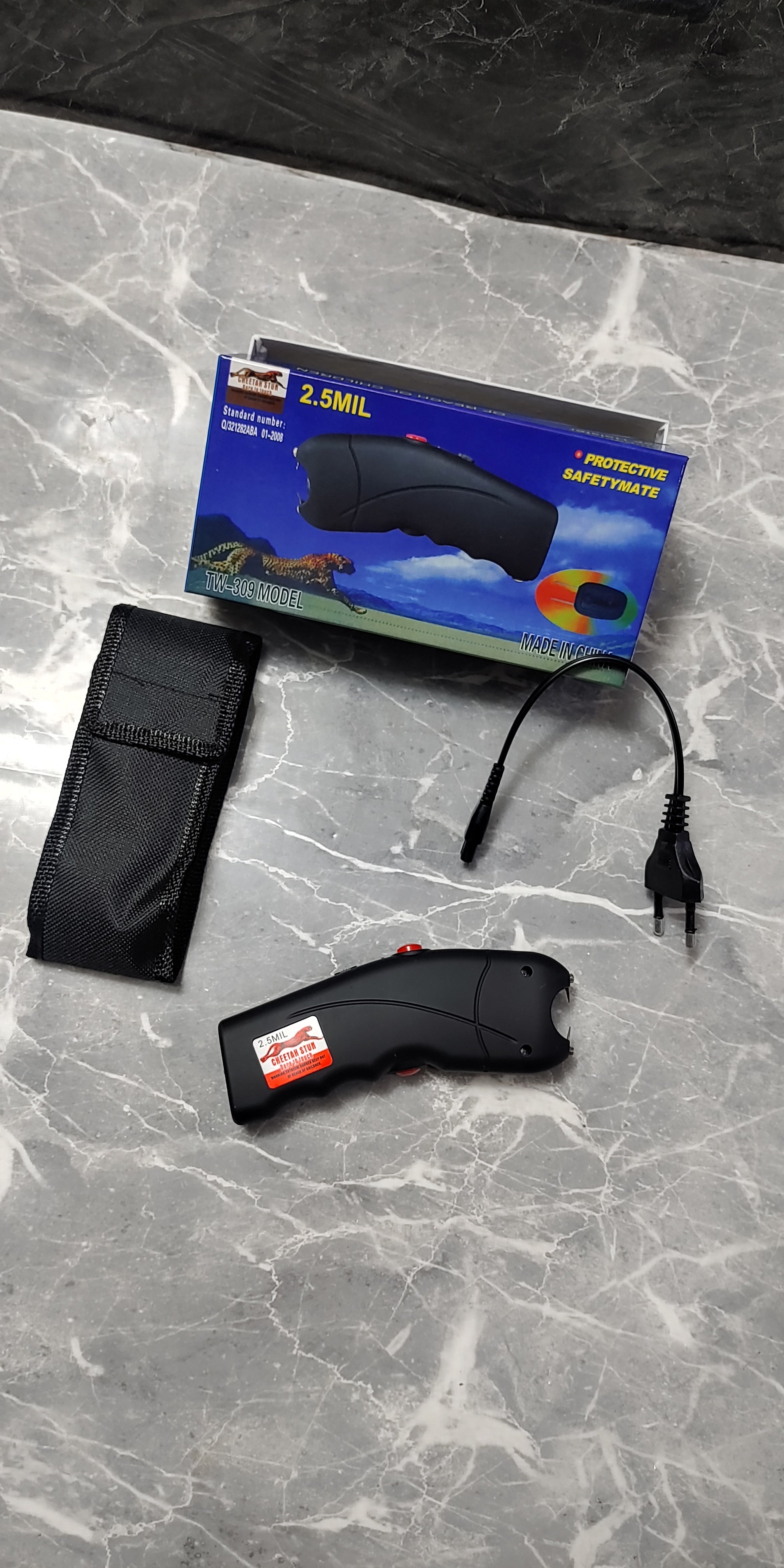 Taser 2.5 / Linterna táctica